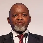 Hofstryd sleep voort ná Mantashe se vrou glo druk om mynregte by Noord-Kaapse groep weg te vat